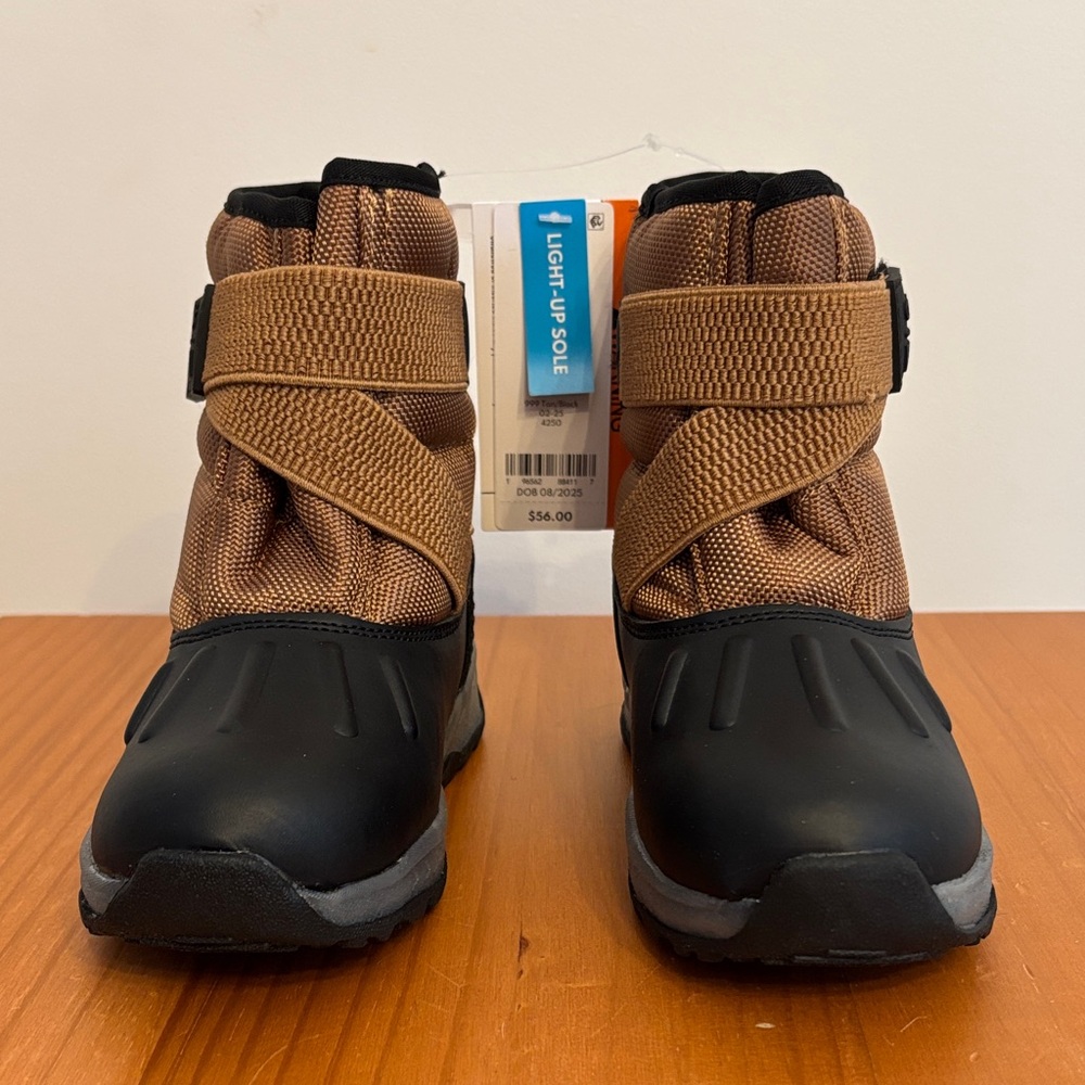 Carter’s Unisex Light-up Black and Tan Winter Boots